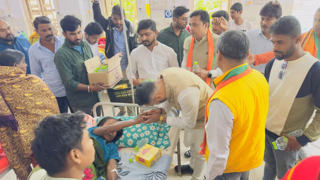 প্রয়াত প্রাক্তন প্রধানমন্ত্রী অটলবিহারী বাজপেয়ীর জন্মদিন উপলক্ষে যুব মোর্চার সামাজিক কর্মসূচি