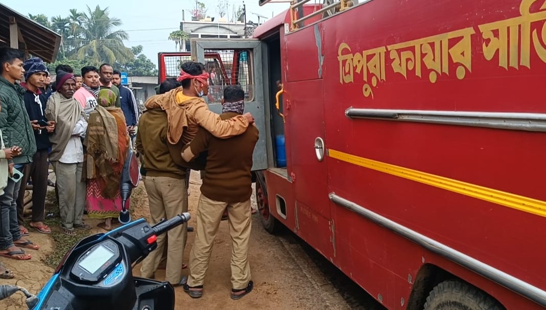 গন্ডাছড়ায় স্কুটি দুর্ঘটনায় গুরুতর আহত তিনজন